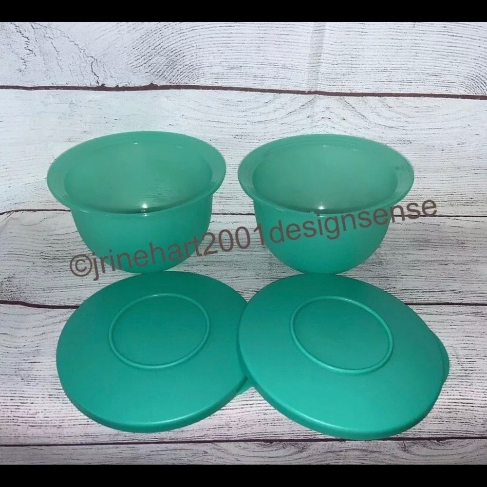 New Tupperware Set of 2 Impressions Small Bowls with Seal 3621 550ml Green - Picture 2 of 4